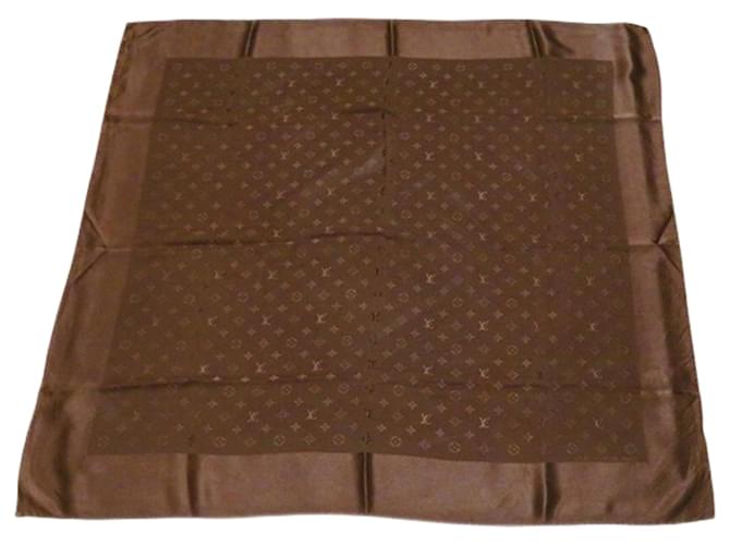 Louis Vuitton Brown Silk  ref.1907255