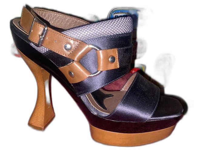 Marni Platform Heels Brown Leather Ankle Strap