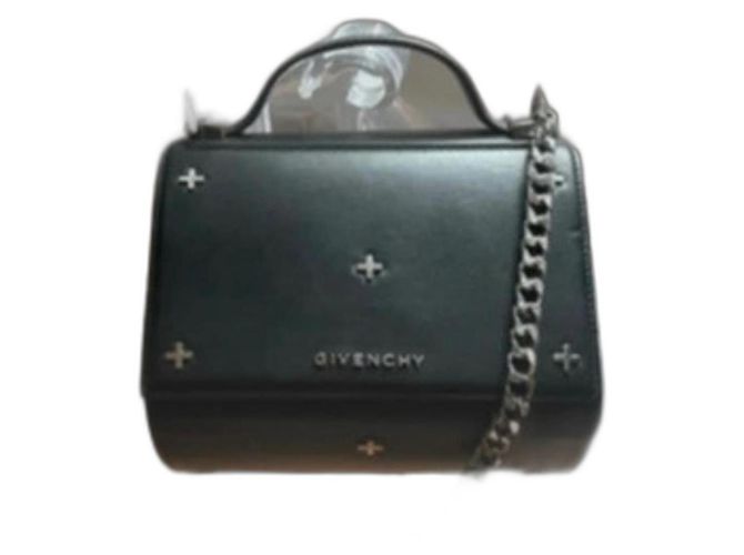 Modello della scatola Pandora Givenchy Nero 