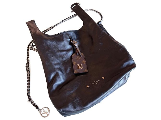Louis Vuitton Logo LV catena lunga Nero Monogramma Pelliccia