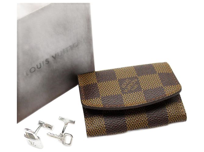 Abotoaduras de metal prateado Louis Vuitton Prata