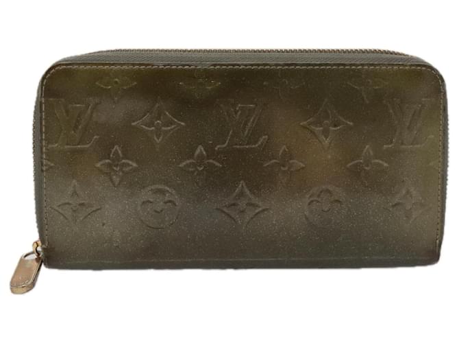 Louis Vuitton Zippy wallet Khaki Patent leather  ref.1938697