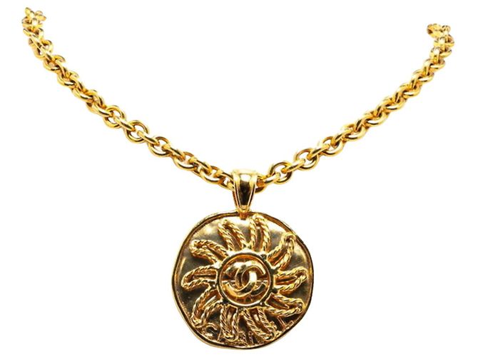 Medaillon Medaglione Chanel D'oro