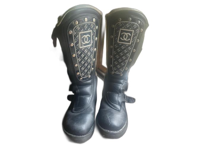 Chanel Biker Stiefel Schwarz Gummi