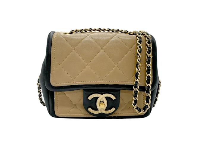 Timeless Chanel Leather Shoulder Bag in Black and Beige  ref.1939896