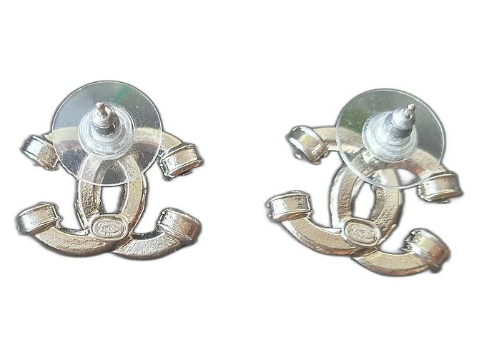 Orecchini Chanel argentati in metallo Argento