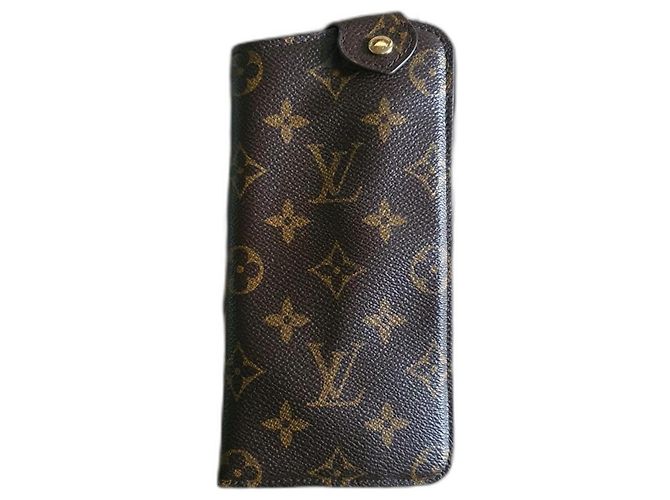 GM Louis Vuitton glasses case Gold hardware