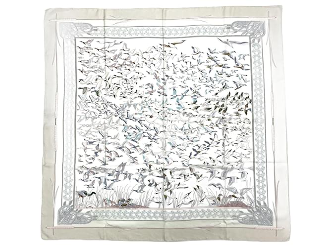 Hermès Carré 90 Multiple colors Silk  ref.1944012