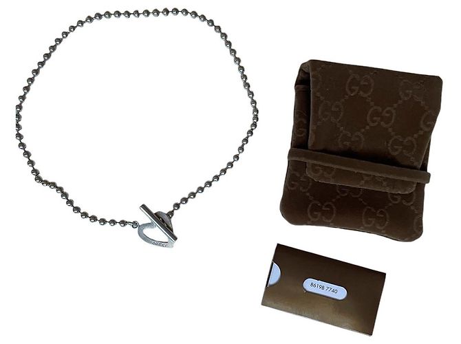 Colar de coração em prata esterlina com fecho de toggle Gucci Hardware prateado