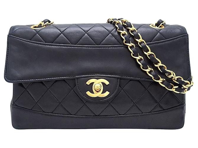 Chanel Timeless Black Leather  ref.1952319