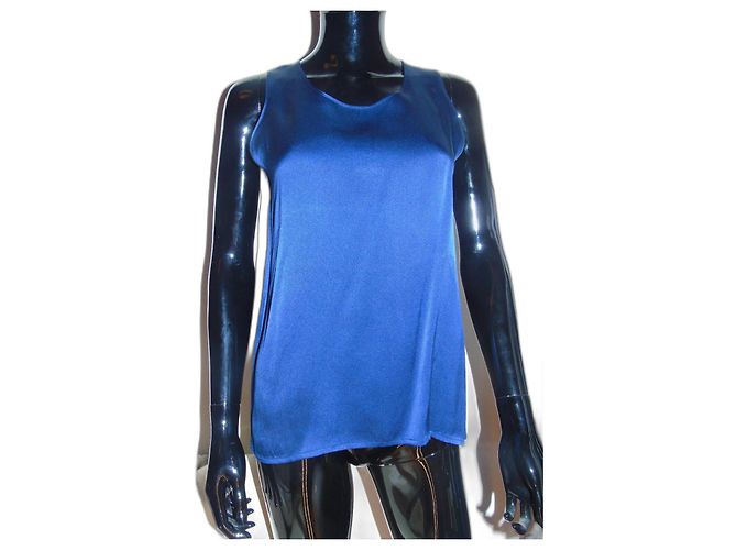 Top Chanel in seta blu notte