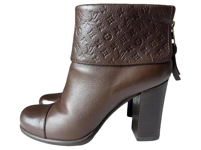 Louis Vuitton Stiefeletten aus braunem Leder