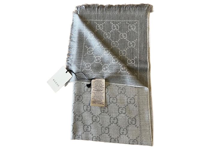 Cachecol Gucci de lã jacquard com padrão GG cinza