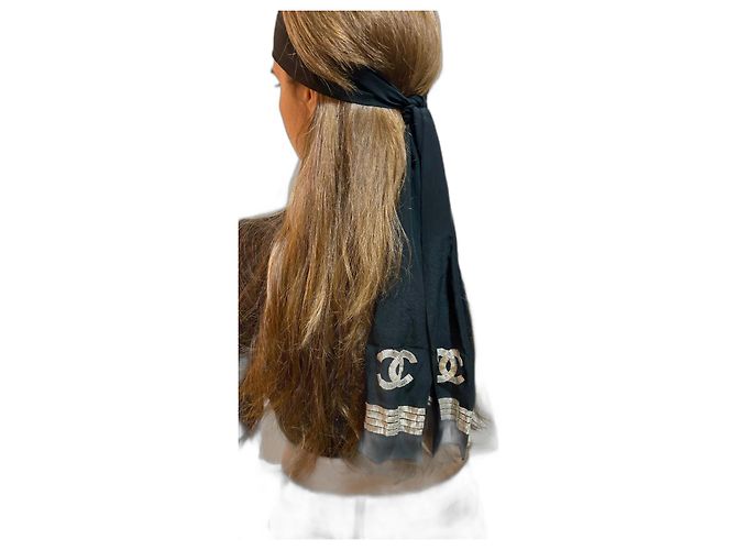 Foulard Twilly in seta nera Chanel vintage raro Nero Argento