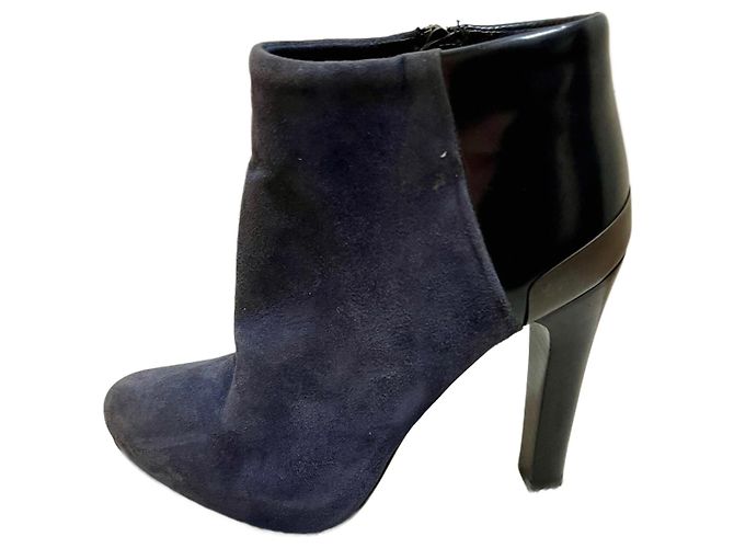 Fendi Botas de tornozelo de couro e camurça Preto Azul