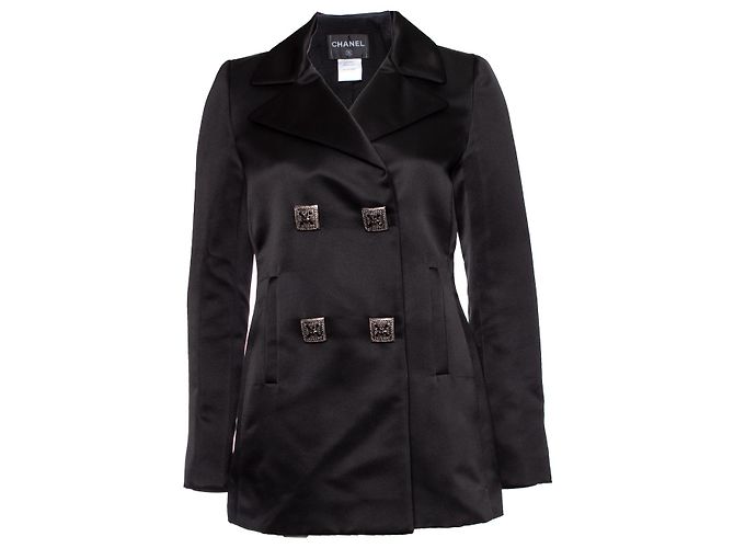 Chaqueta de seda Chanel con botones adornados Negro