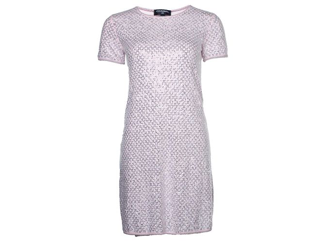 Vestido rosa da Chanel com strass