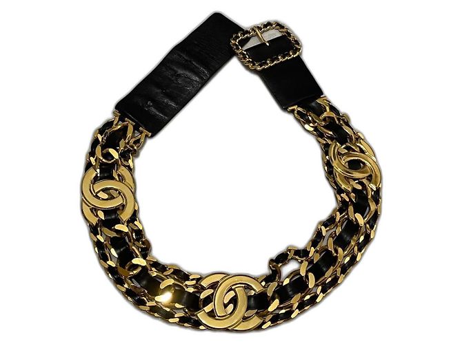 Chanel Gürtel aus Schwarzem Leder mit Goldbeschlag Gold hardware
