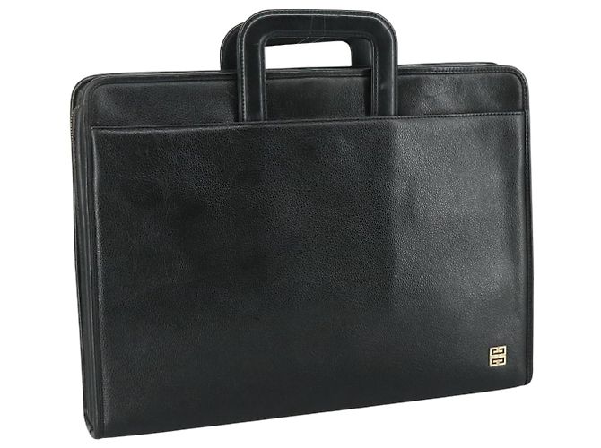 Sac à main GIVENCHY en cuir noir Auth bs21067