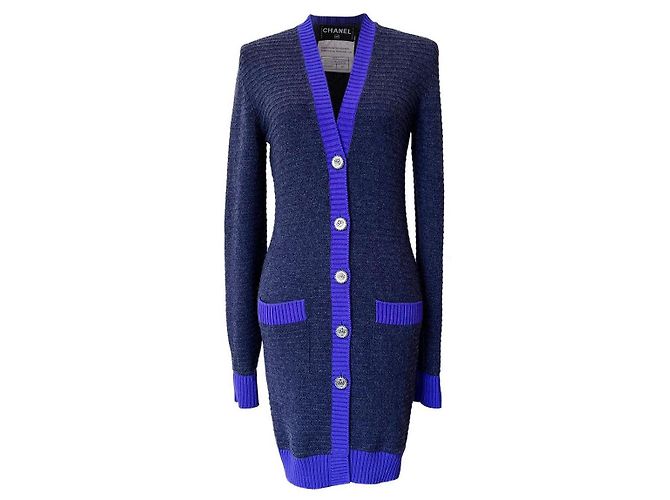 Chanel Cardigan en cachemire à boutons CC Crown Paris / Londres