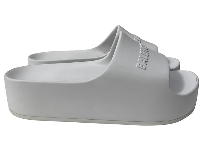 Balenciaga Chunky Platform Slides in White Rubber   ref.1974907