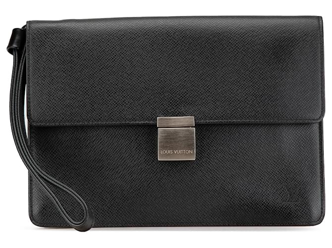 Louis Vuitton Preto Taiga Selenga Couro  ref.1976153