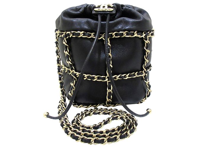 Schwarzer CC Eimer von Chanel 