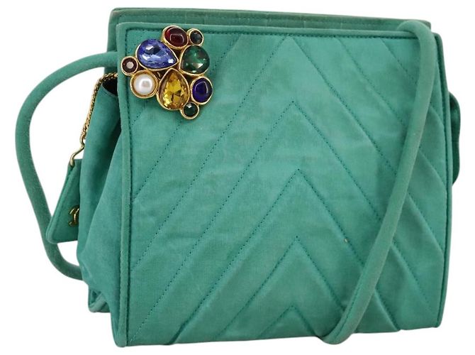 CHANEL V stitch Borsa a Spalla Nylon Verde Oro CC Auth 107879 D'oro