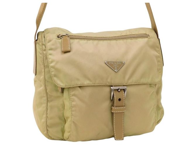 Borsa a tracolla in nylon beige con logo Prada