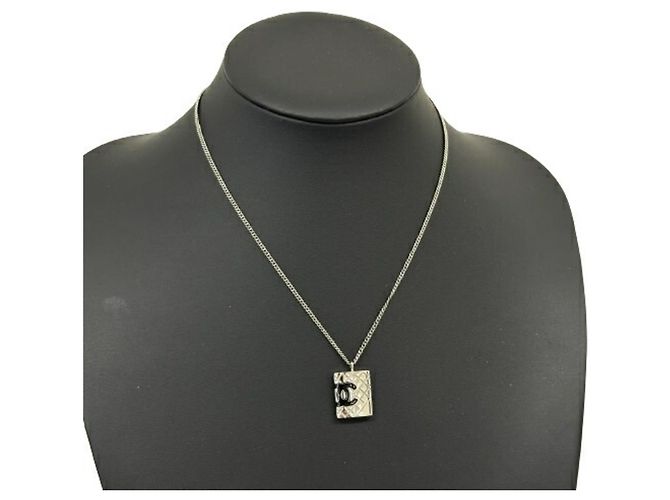 Collar de plata Chanel Cambon