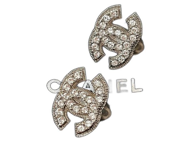 Chanel Pendientes CC plateados en perfecto estado Plata