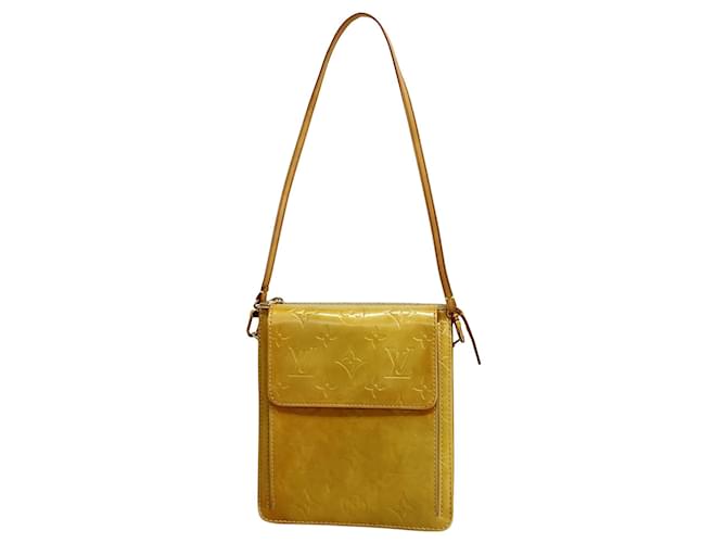 Louis Vuitton Mott Yellow Patent leather  ref.1995285