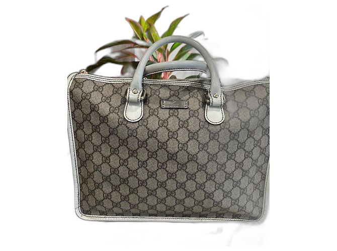 Bolso Gucci Supreme Joy de Cuero Beige Crudo Caqui