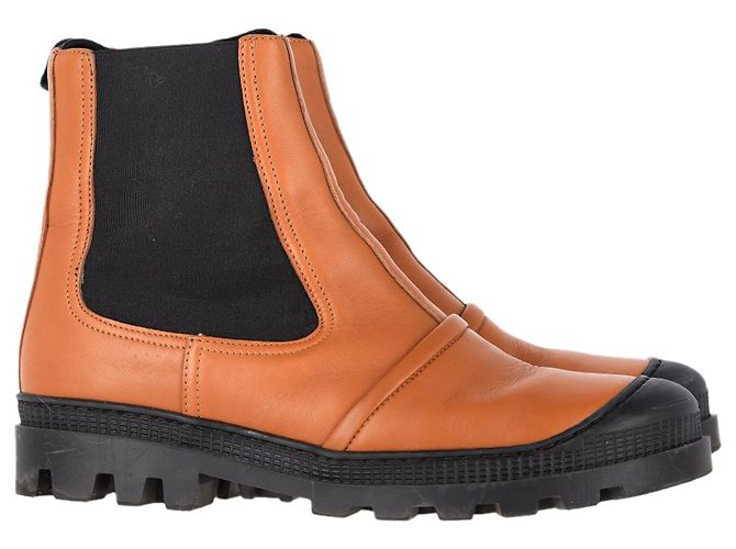 Loewe Chelsea Boots in Tan Leather Black