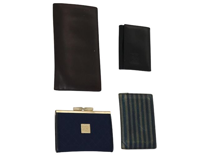 GIVENCHY Key Case Billfold Leather 4Set Navy Black Auth bs21638 Navy blue
