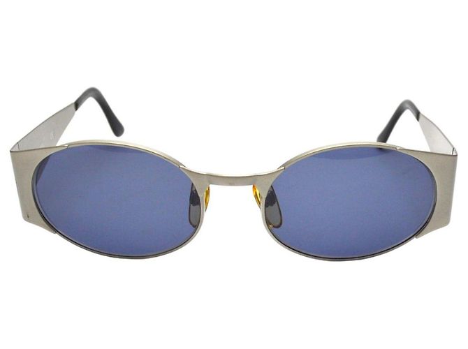 Gafas de sol ovaladas con tinte azul plateado de Chanel Plata