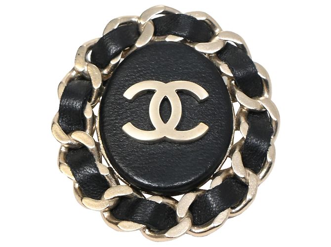 Timeless Chanel Chain CC Brooch in Black Lambskin Leather