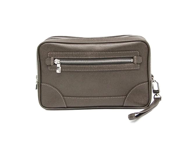 Louis Vuitton Taiga Pavel M31148 Men's Clutch Bag Brown Leather  ref.2005492