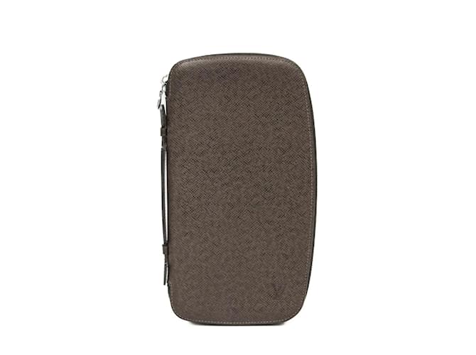 Louis Vuitton Taiga Travel Case Organizer Brown Leather  ref.2005520
