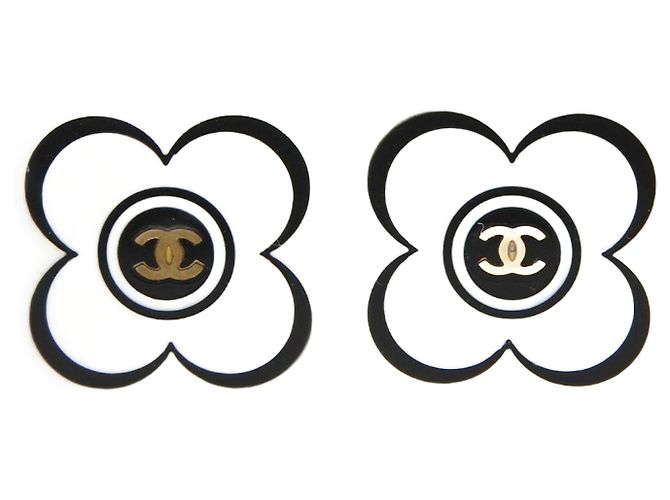 Clip-Ohrringe mit Blumenmotiv Chanel Coco Mark Schwarz Weiß Golden