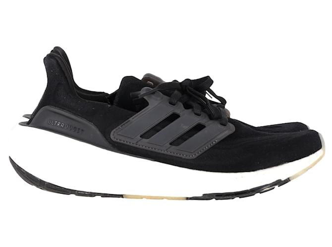 Autre Marque  Adidas Ultra Boost Lightweight Sneakers in Black Polyester Rubber  ref.2007870