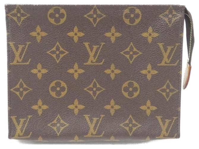 Poche de Toilette Monograma Louis Vuitton Marrom Couro envernizado  ref.2012394