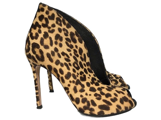 GIANVITO ROSSI Botas de tornozelo T.EU 36 Couro de bezerro estilo pony Bege