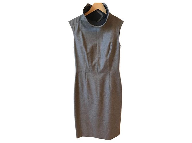 Vestido Yves Saint Laurent gris T.38