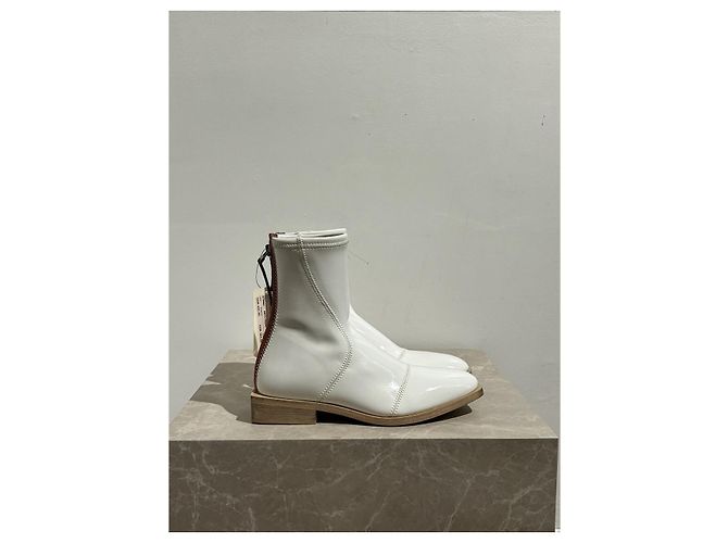 FENDI Stiefeletten T.EU 36 Lackleder Weiß