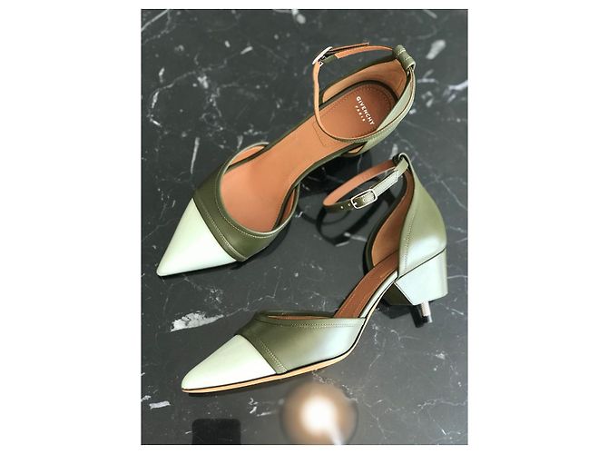 GIVENCHY Heels T.EU 36 Leather Khaki