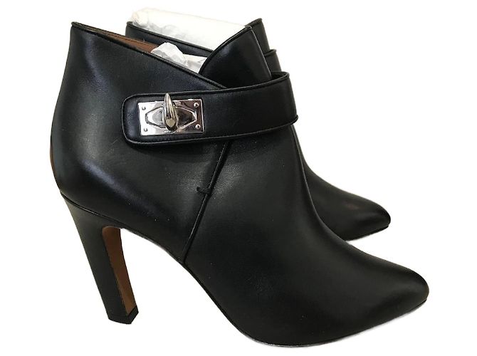 GIVENCHY Ankle boots T.EU 36.5 Leather Black