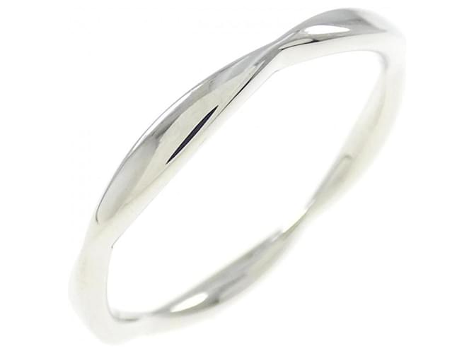 Timeless Chanel Camellia Platinum Band Ring  ref.2015546