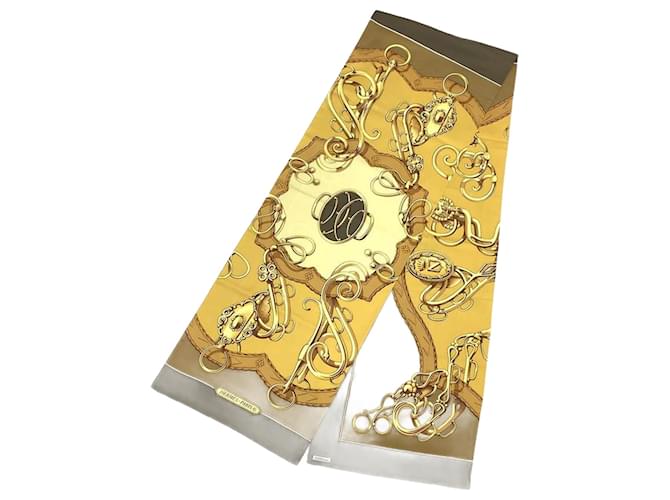 Hermès Hermes Silk Scarf in Khaki and Yellow  ref.2016815