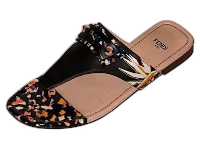 Fendi Elegant sandal size 38 Black